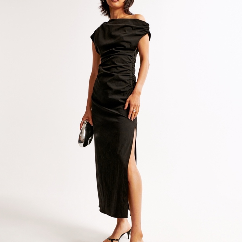 Abercrombie Off-Shoulder Draped Midi Dress